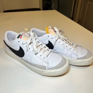 Nike Low-Top Blazers